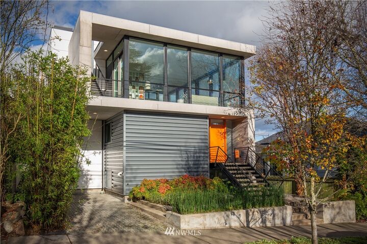 160 Crockett Street  Seattle WA 98109 photo