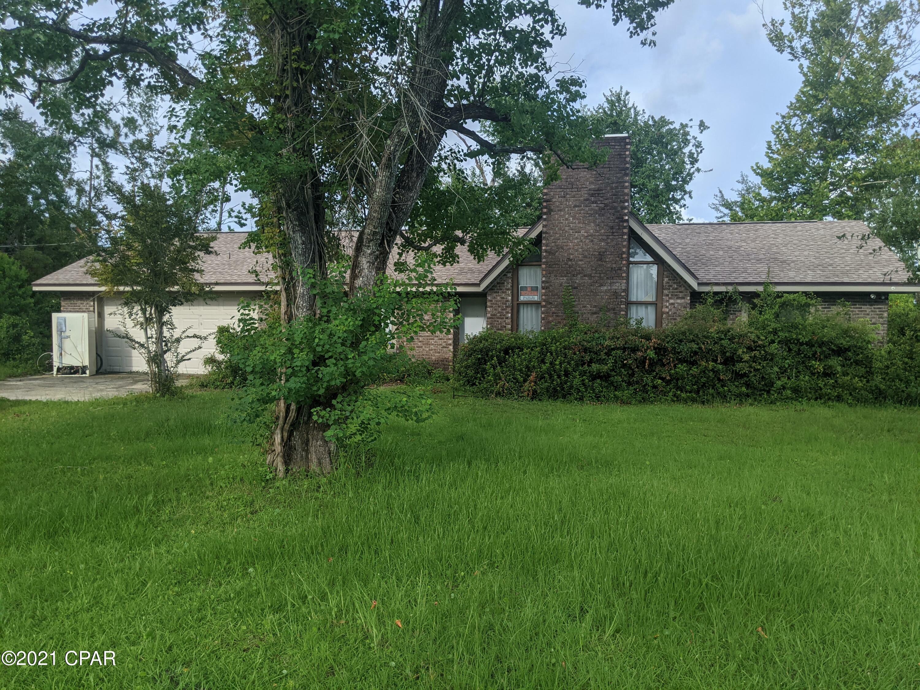 Property Photo: 7030 Grassy Point Road FL 32409