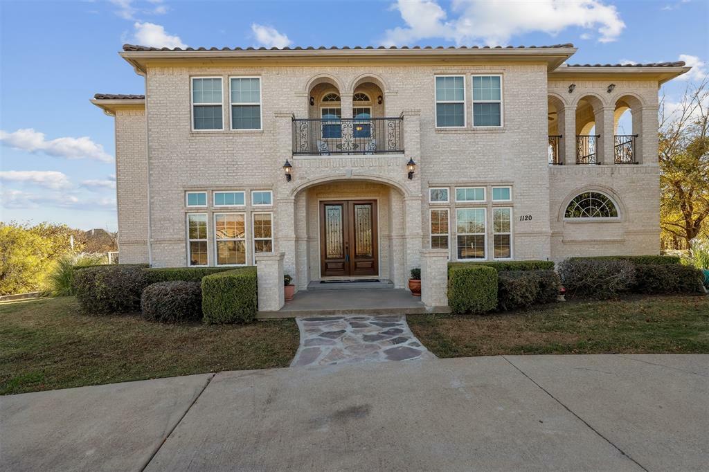 Property Photo:  1120 Mallard Pointe Drive  TX 75104 