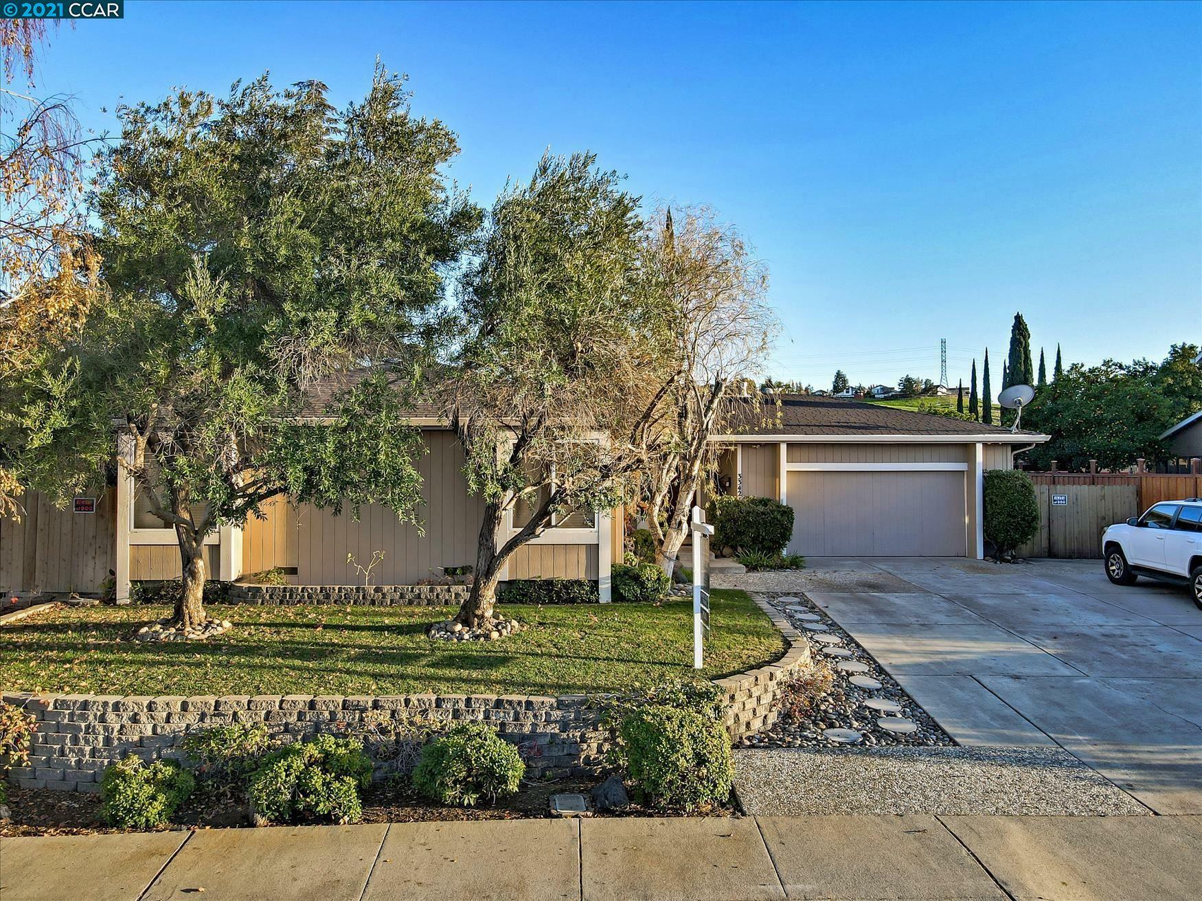 Property Photo:  3342 Hacienda Way  CA 94509 