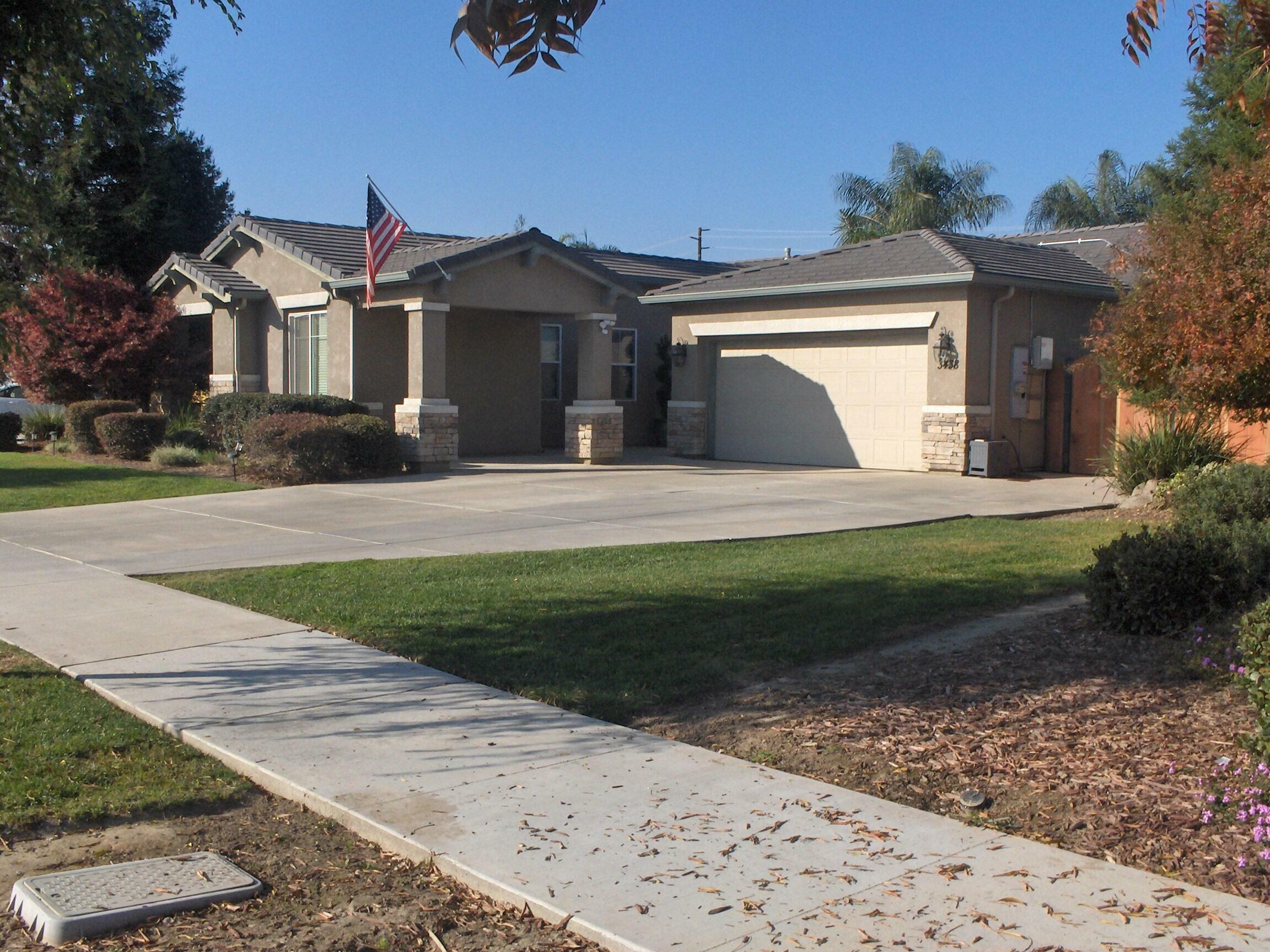 3438 W Lark Avenue  Visalia CA 93291 photo