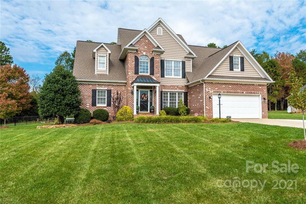 1477 Sweetbriar Lane  Hickory NC 28602 photo