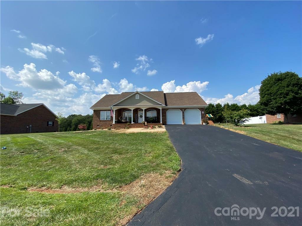 Property Photo:  144 Westfields Drive  NC 28681 