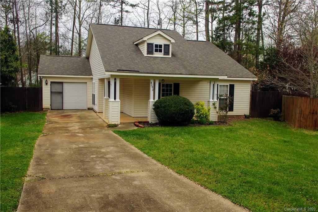 Property Photo:  8303 Highlander Court  NC 28269 