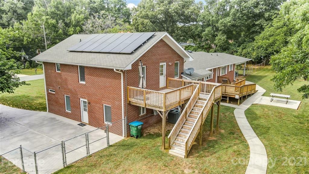 Property Photo: 707 Zion Street NC 28088