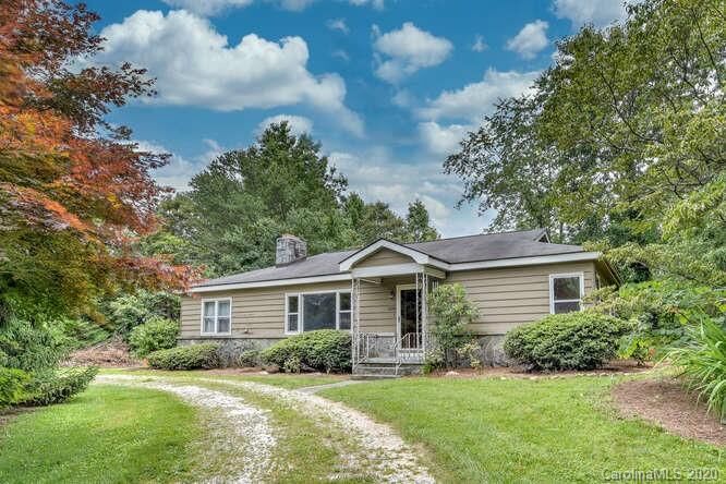 Property Photo: 2230 Harden Circle NC 28739