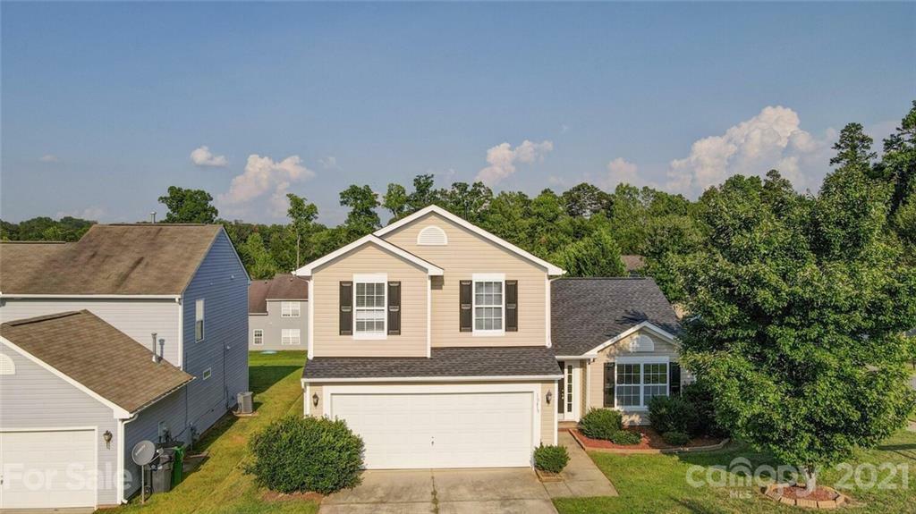 Property Photo:  10419 Sparrow Springs Lane  NC 28214 