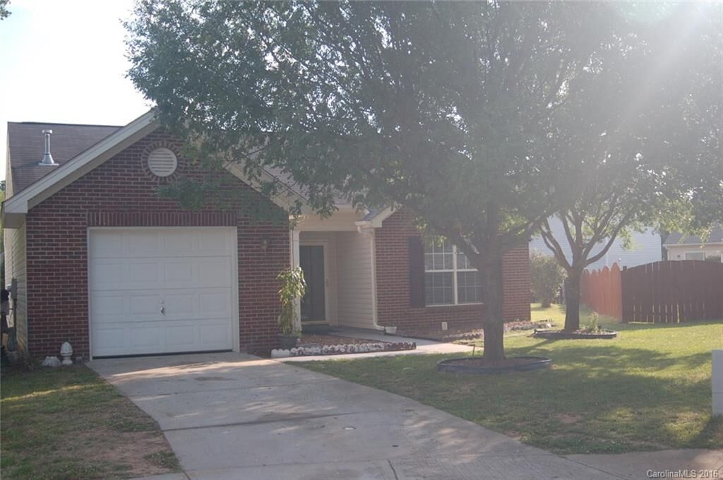 Property Photo:  6907 Castello Lane  NC 28269 