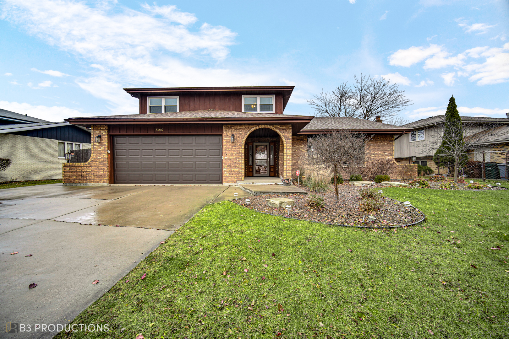 Property Photo:  8306 Woodland Drive  IL 60477 