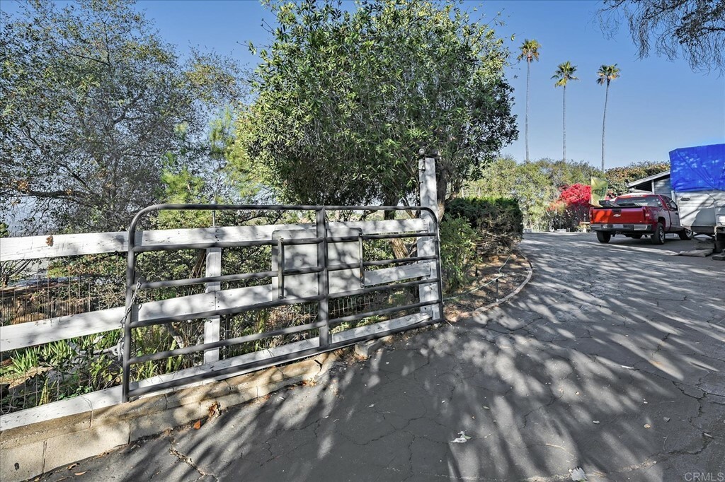 Property Photo:  2241 Green Hills Way  CA 92084 