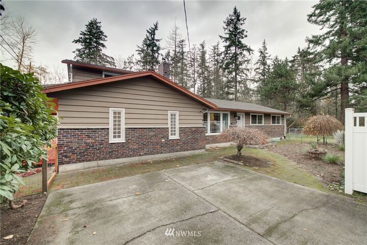 Property Photo:  37021 44th Avenue S  WA 98001 