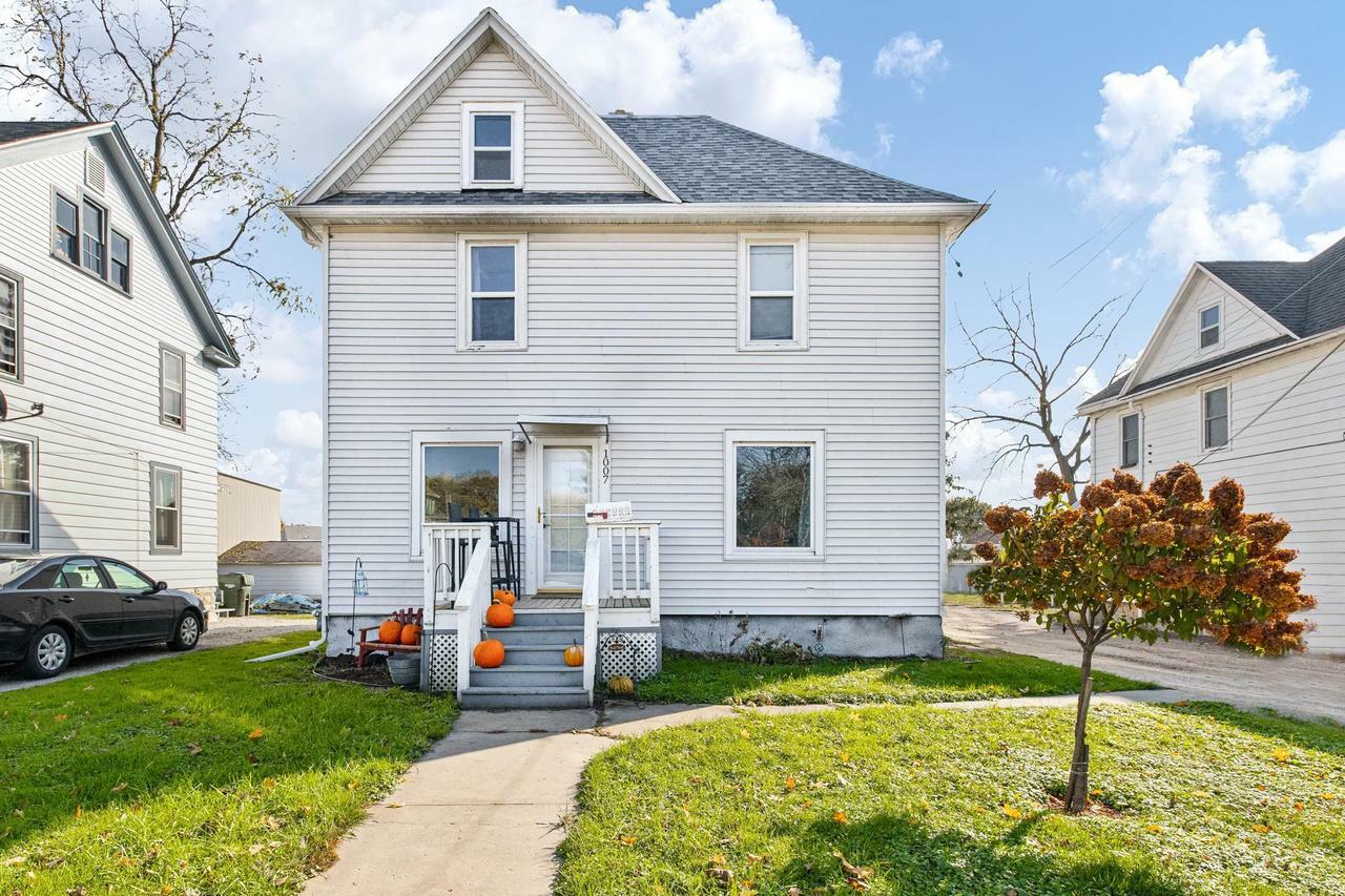 Property Photo:  1007 North Spring St  WI 53916 