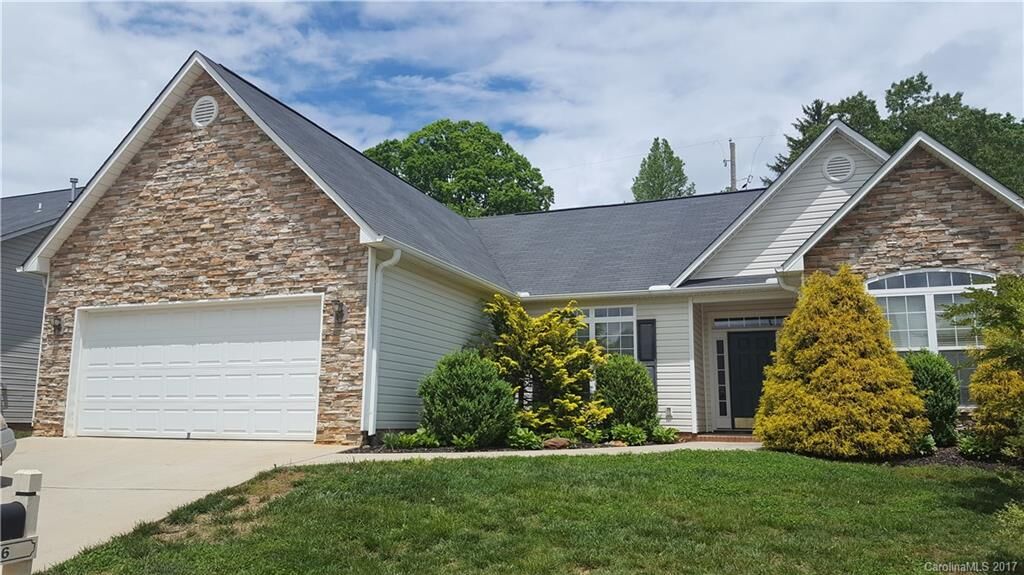 Property Photo:  46 Summer Meadow Road  NC 28704 