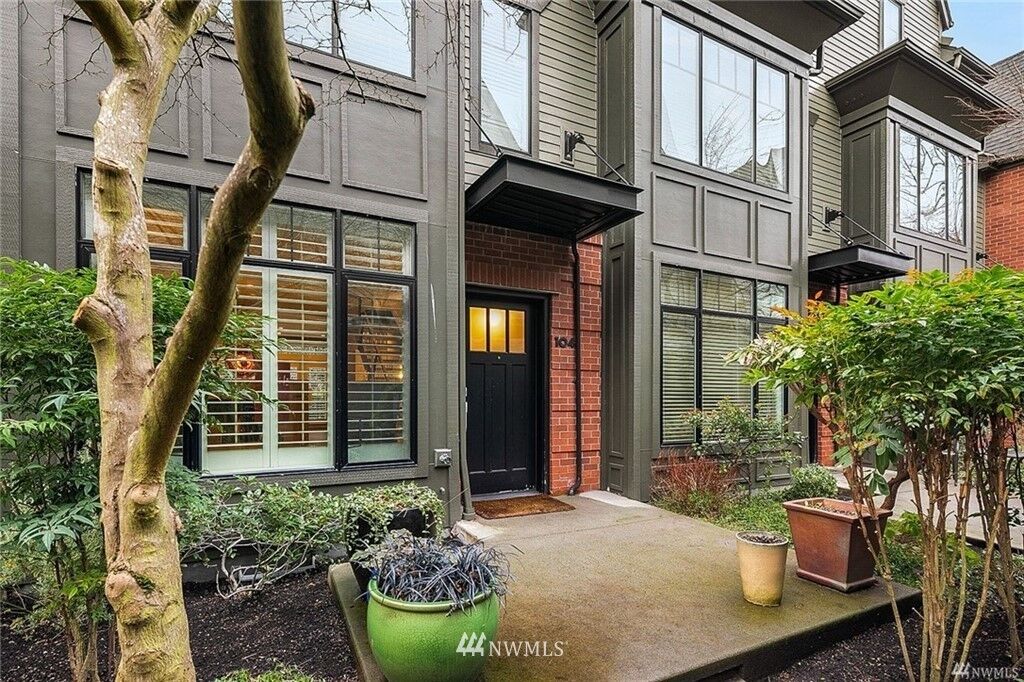 Property Photo: 10595 NE 12th Place WA 98004