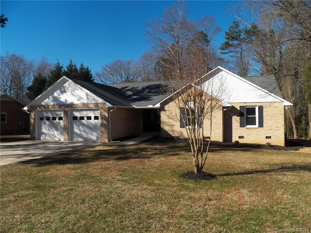Property Photo: 104 Stevens Road NC 28147