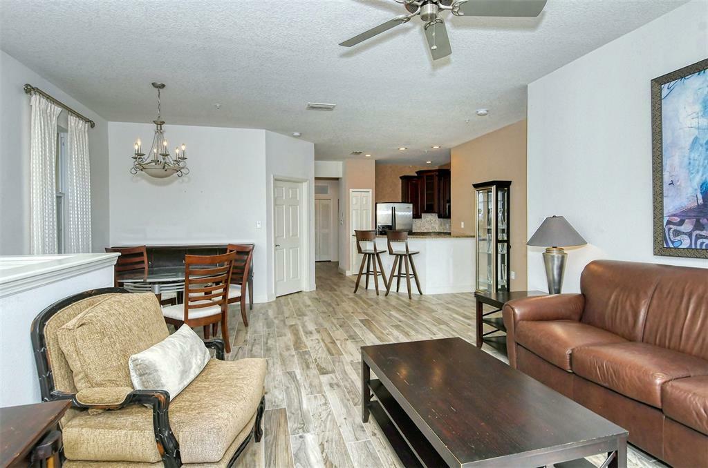 Property Photo: 3450 Parkridge Circle 33-204 FL 34243