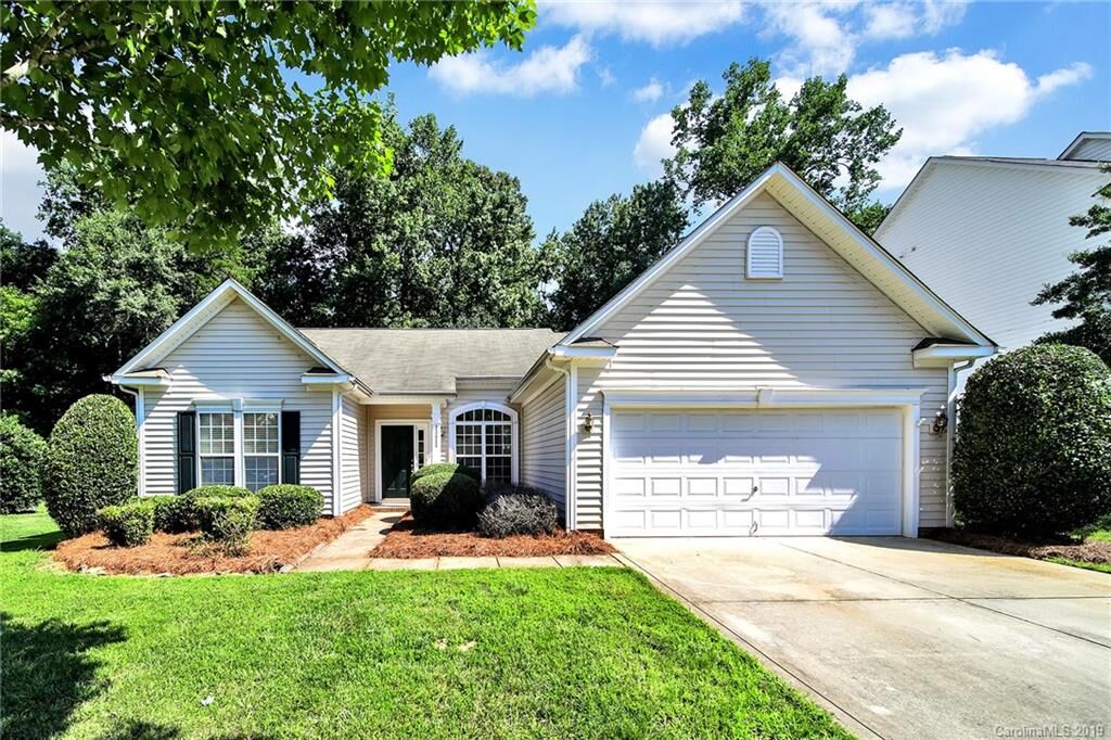 Property Photo:  13411 Honeytree Lane  NC 28134 