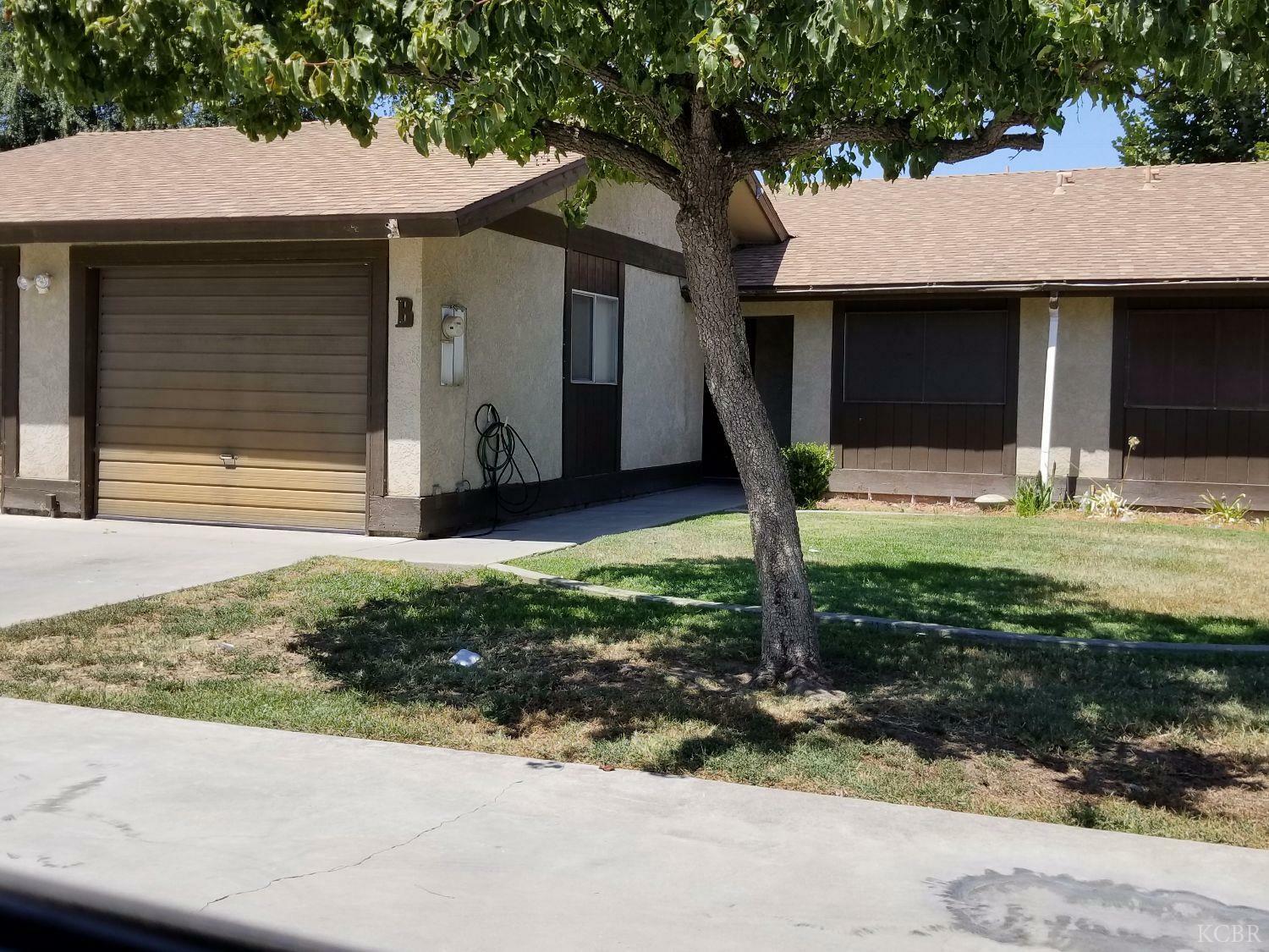 Property Photo:  112 N Lemoore Unit B Avenue  CA 93245 