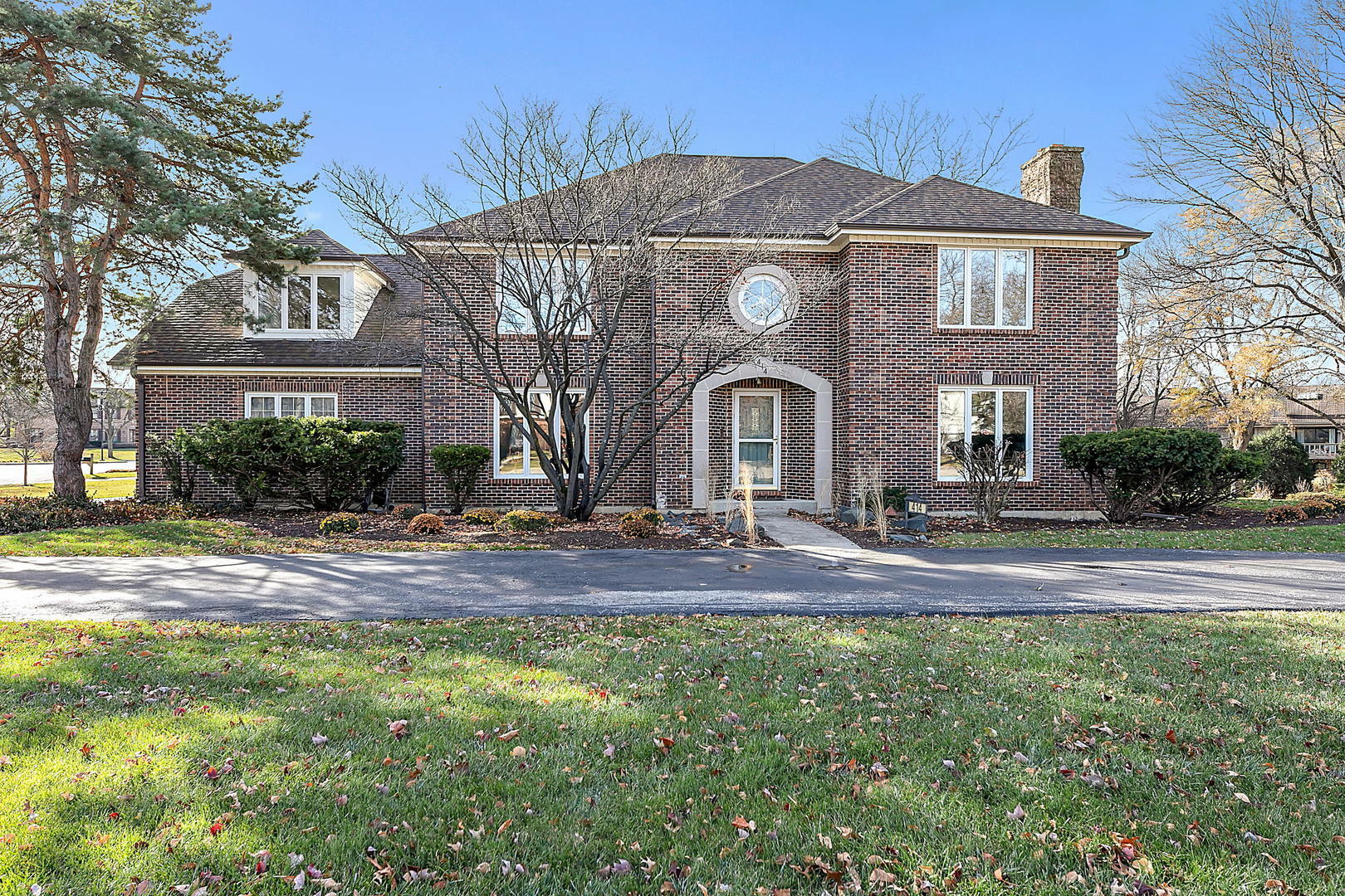 Property Photo: 414 Suffolk Lane IL 60523