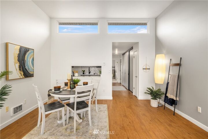 Property Photo:  612 Prospect Street 404  WA 98109 