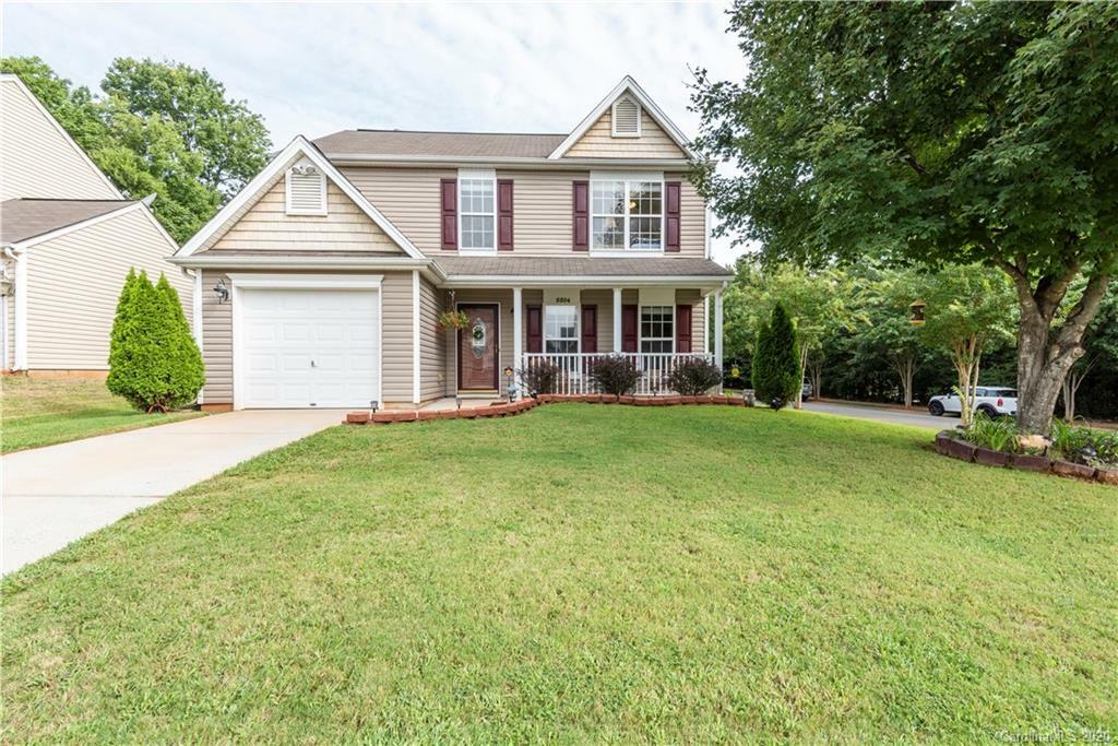 Property Photo: 5304 Peachwood Drive NC 28216