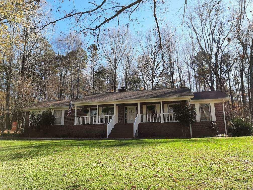 Property Photo:  103 Hillandale Road  SC 29670 