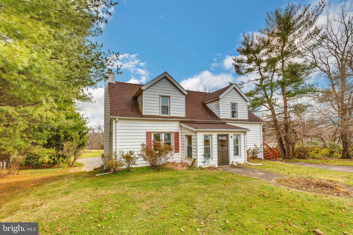 Property Photo:  1380 Lenape Road  PA 19382 