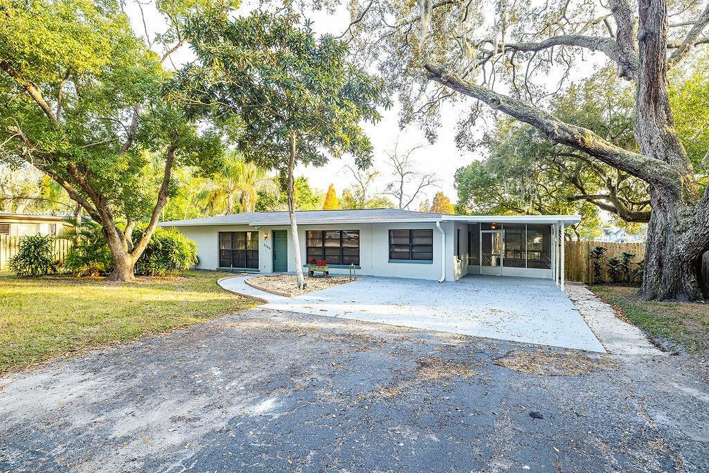 Property Photo:  2106 Seaman Road  FL 33612 