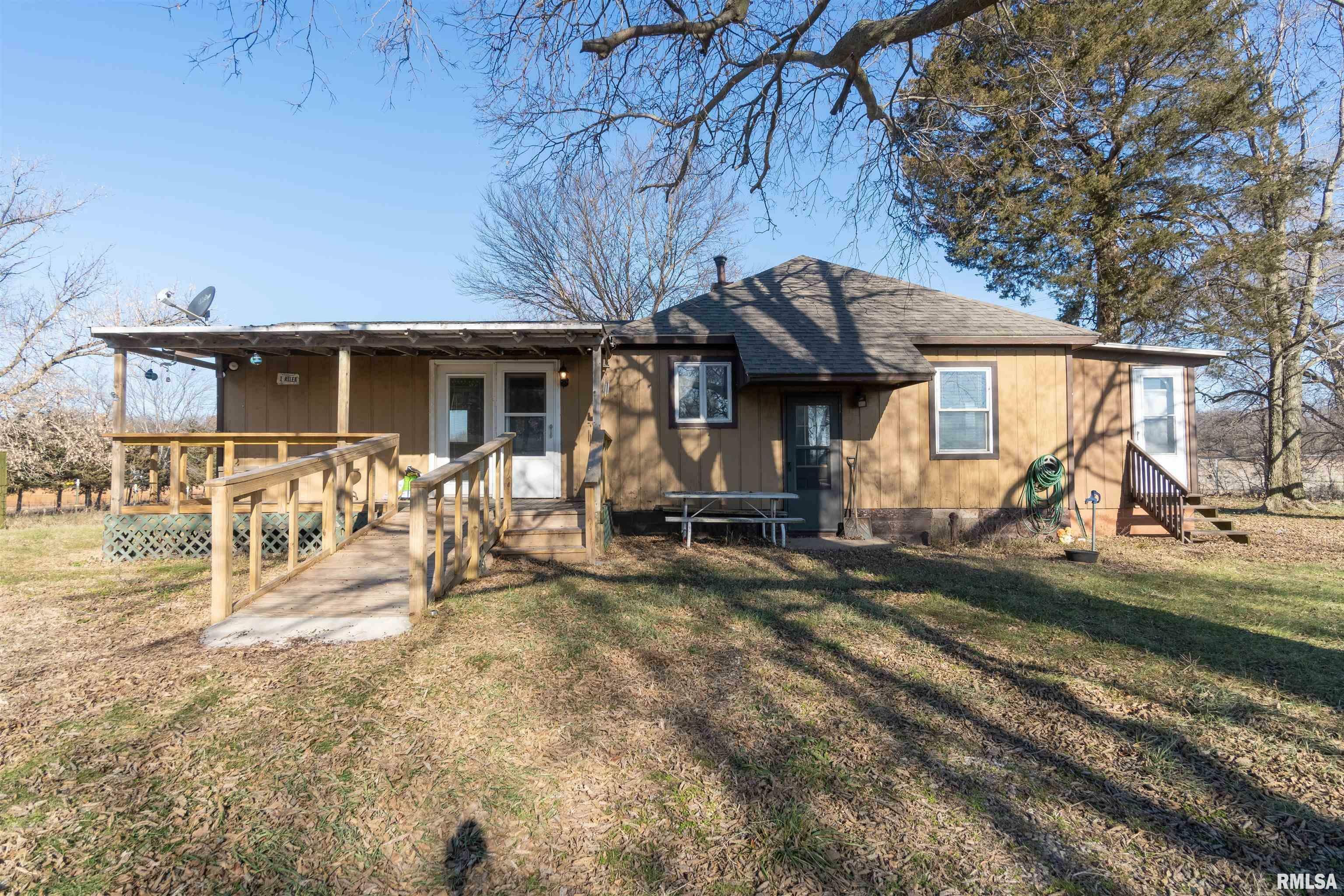 Property Photo:  22758 N County Road 2150 E  IL 62644 