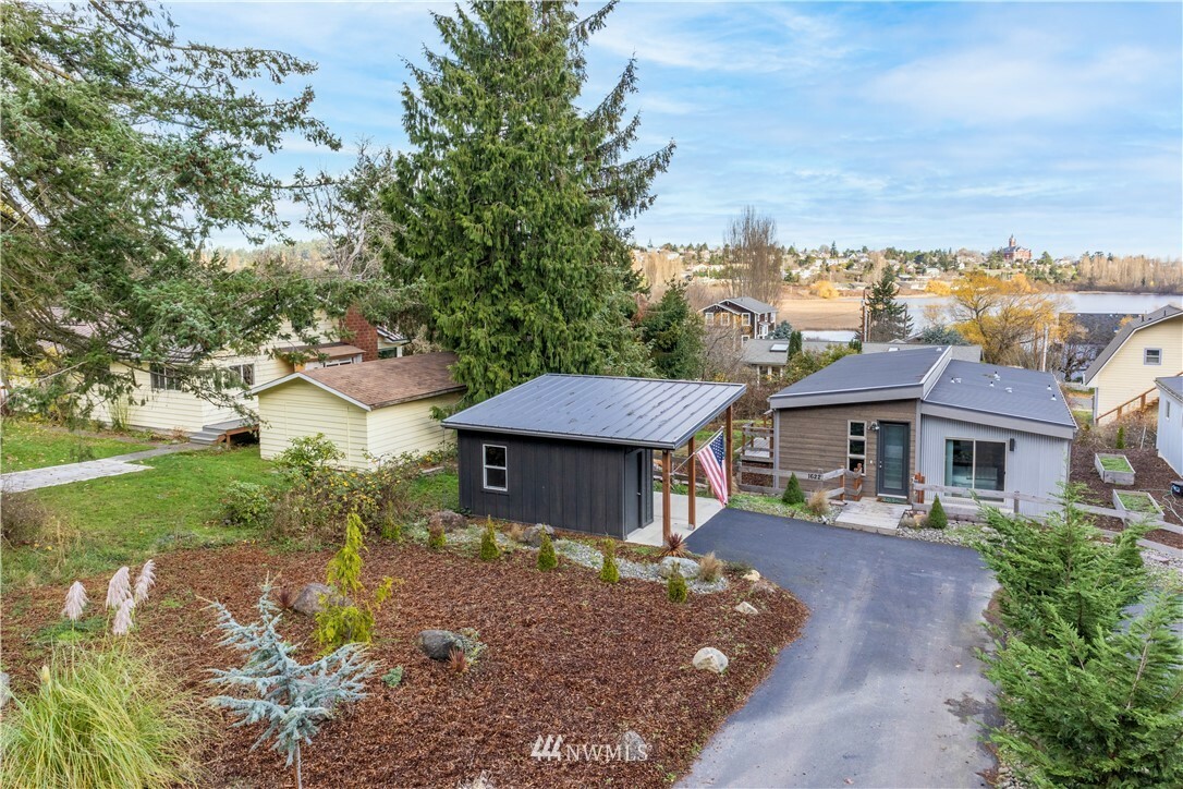 Property Photo:  1622 Hill Street  WA 98368 