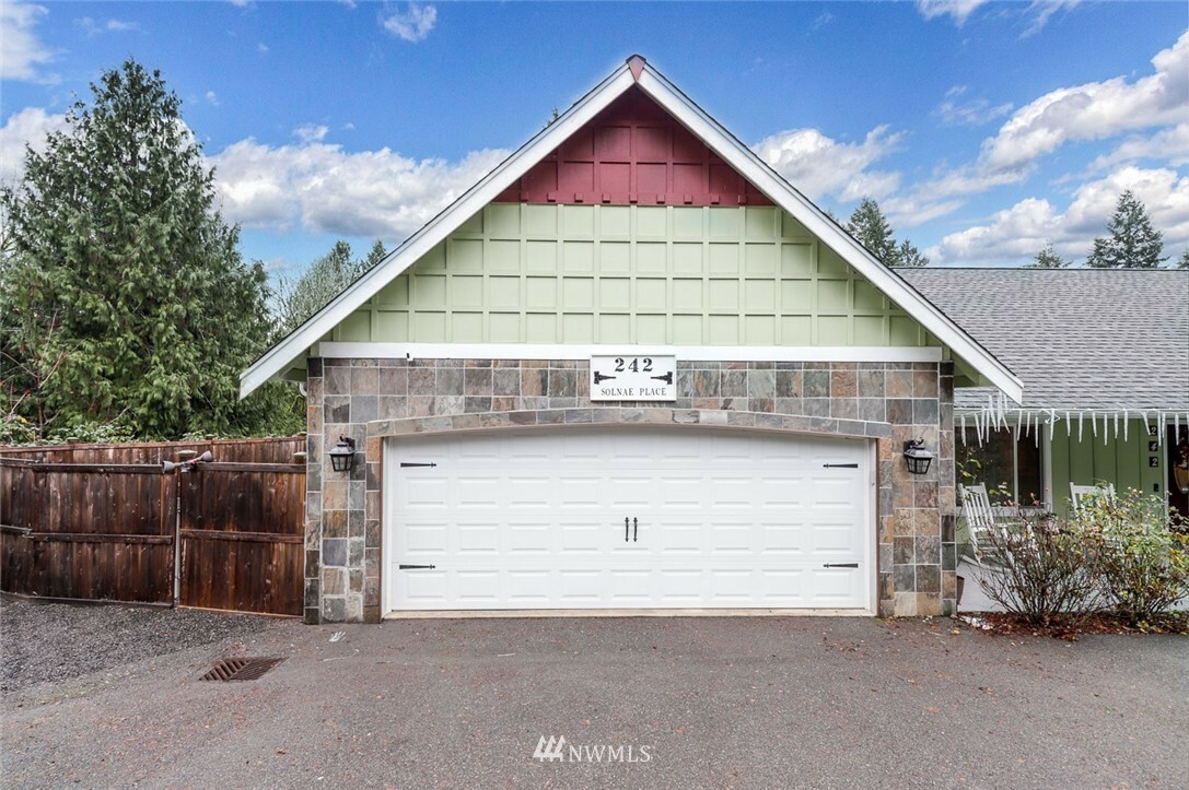 Property Photo:  242 NW Solnae Place  WA 98311 