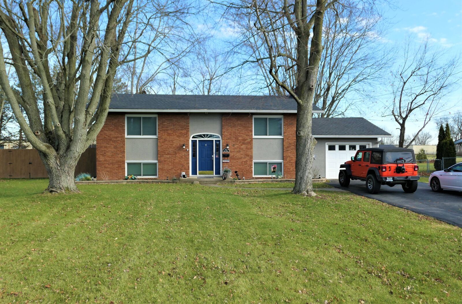 Property Photo:  704 Grove Street  OH 43040 