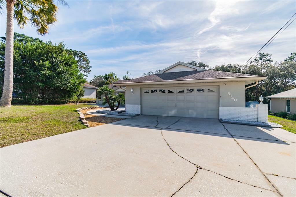 Property Photo:  9166 Eldridge Road  FL 34608 