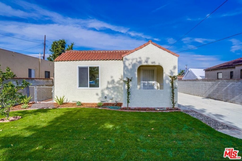 Property Photo: 3521 Flower Street CA 90255