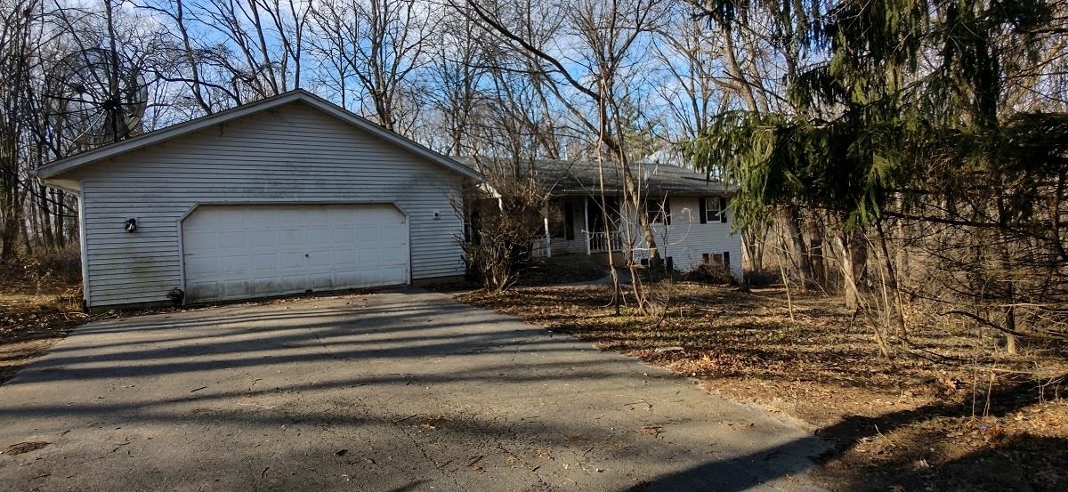 Property Photo:  803 Liddle Road  IL 61072 