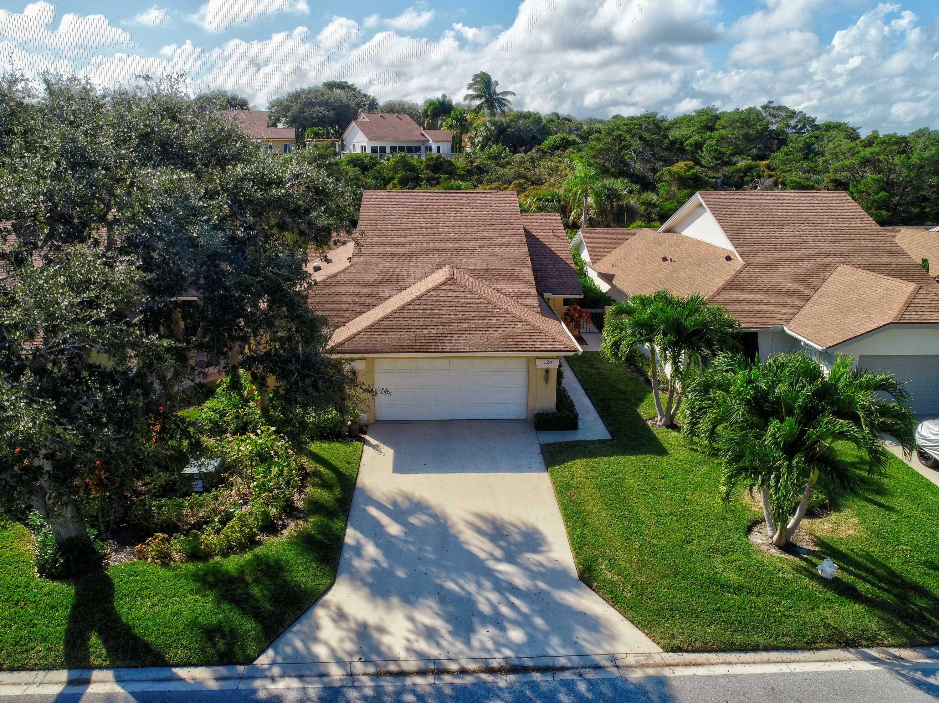 Property Photo:  124 Seashore Drive  FL 33477 