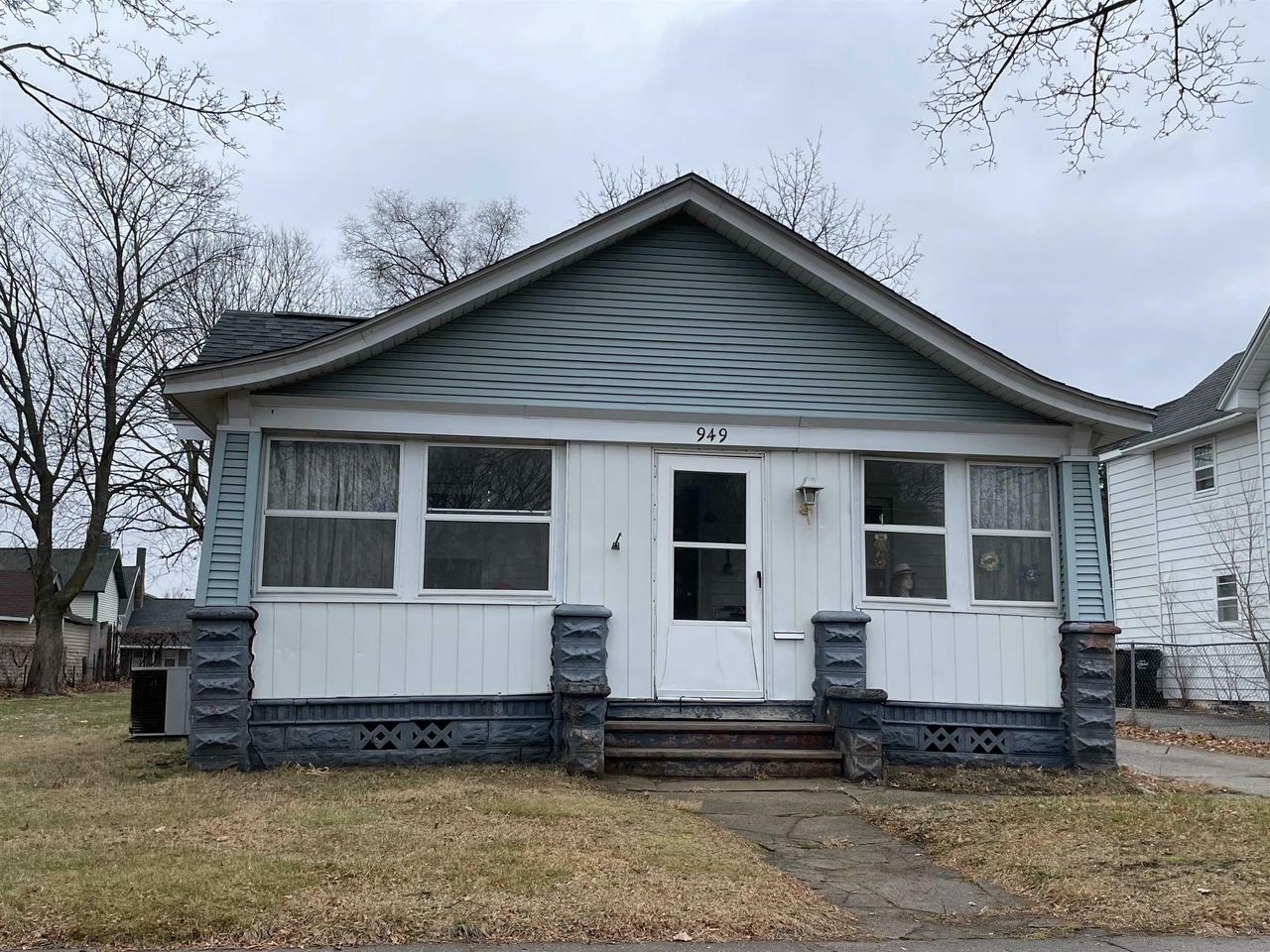 Property Photo: 949 West Grand Ave WI 53511