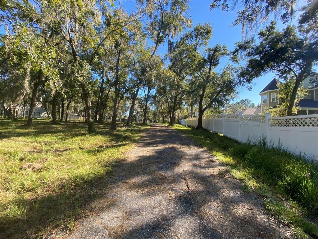 Property Photo:  12503 Lake Hills Drive  FL 33569 