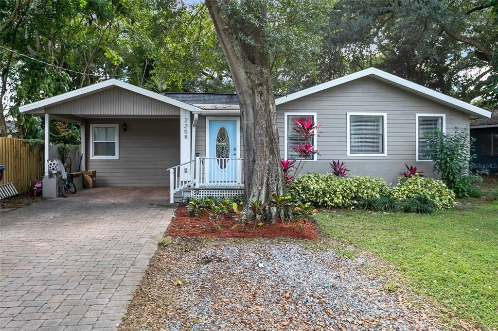 Property Photo: 2208 Page Avenue FL 32806