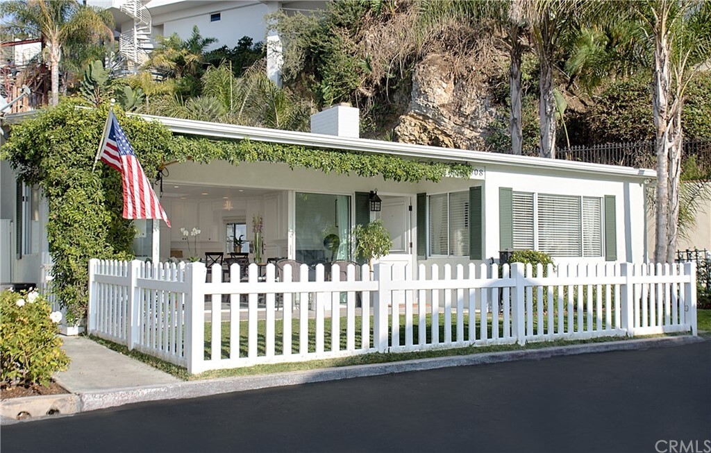 Property Photo: 2708 Cove Street CA 92625
