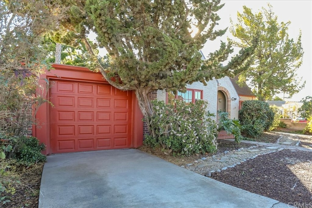 Property Photo:  120 Palm Court Drive  CA 93454 