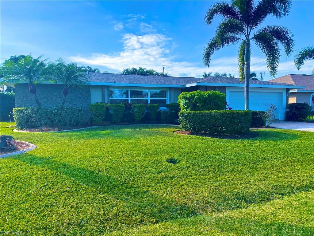 Property Photo:  520 SE 36th Street  FL 33904 