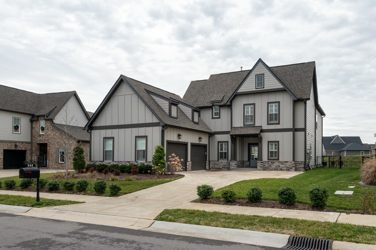 Property Photo: 245 Croft Way TN 37122