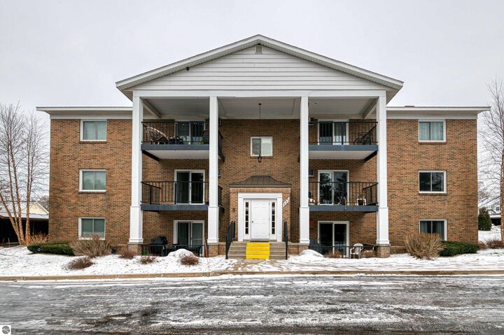 525 Georgetown Drive  Traverse City MI 49684 photo