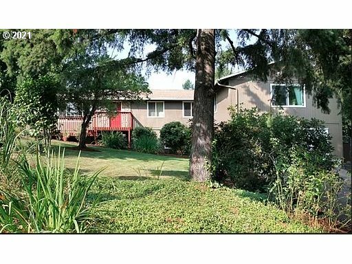 Property Photo: 3925 SW Freeman St OR 97219