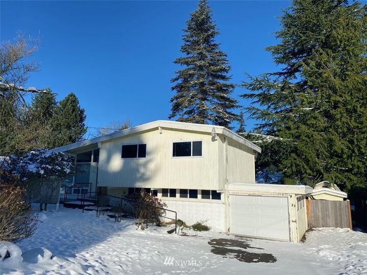 7715 193rd Place SW  Edmonds WA 98026 photo