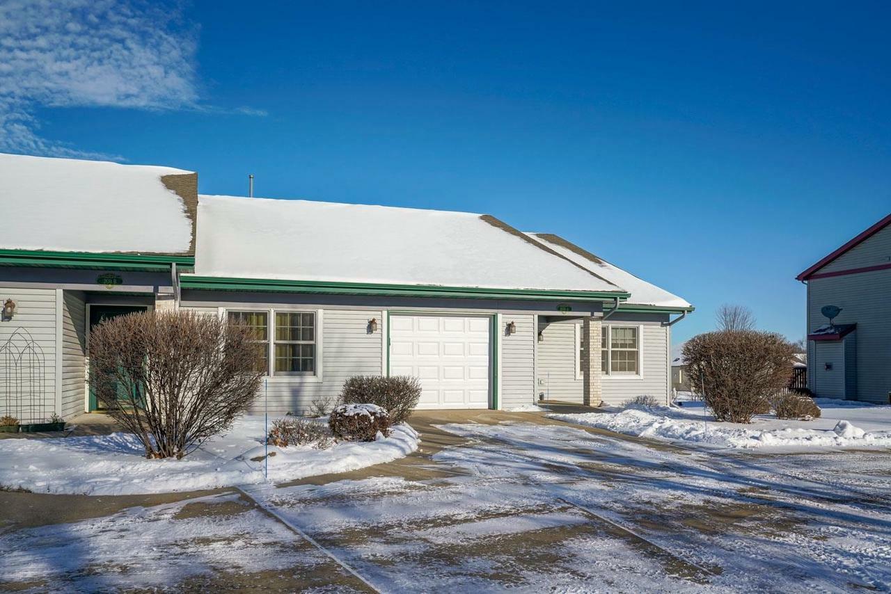 Property Photo:  209 Parkview St A  WI 53527 