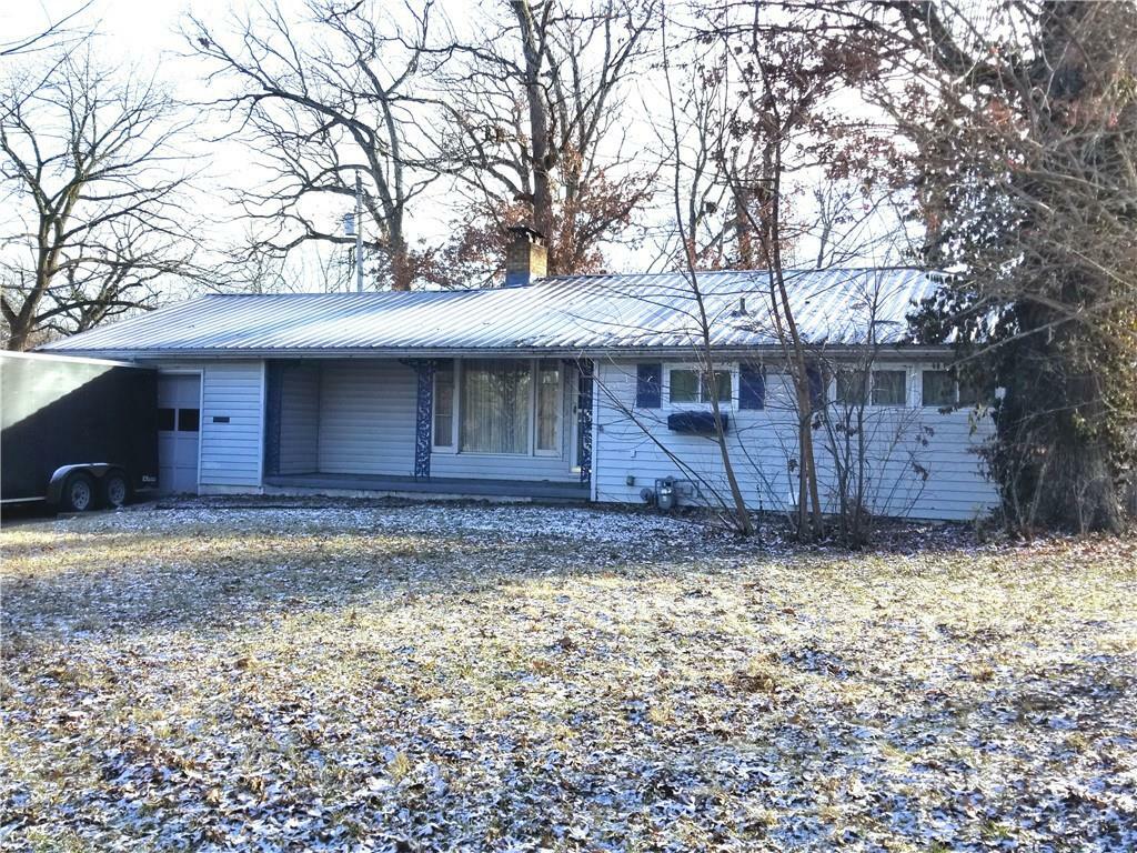 Property Photo:  8 Louise Court  IL 62521 