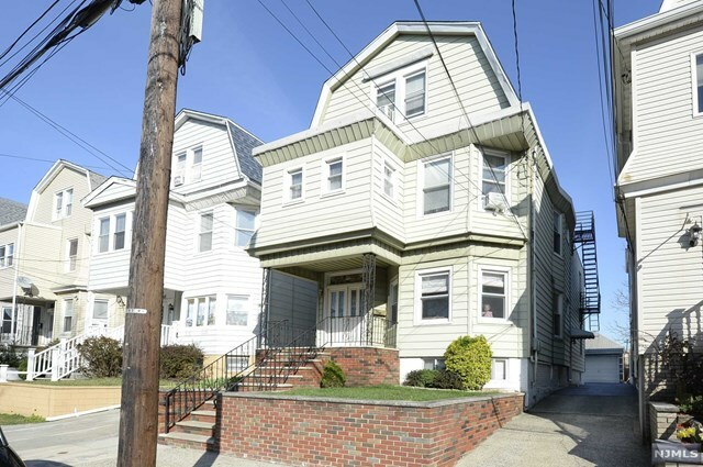 Property Photo:  296 Ivy Street  NJ 07032 