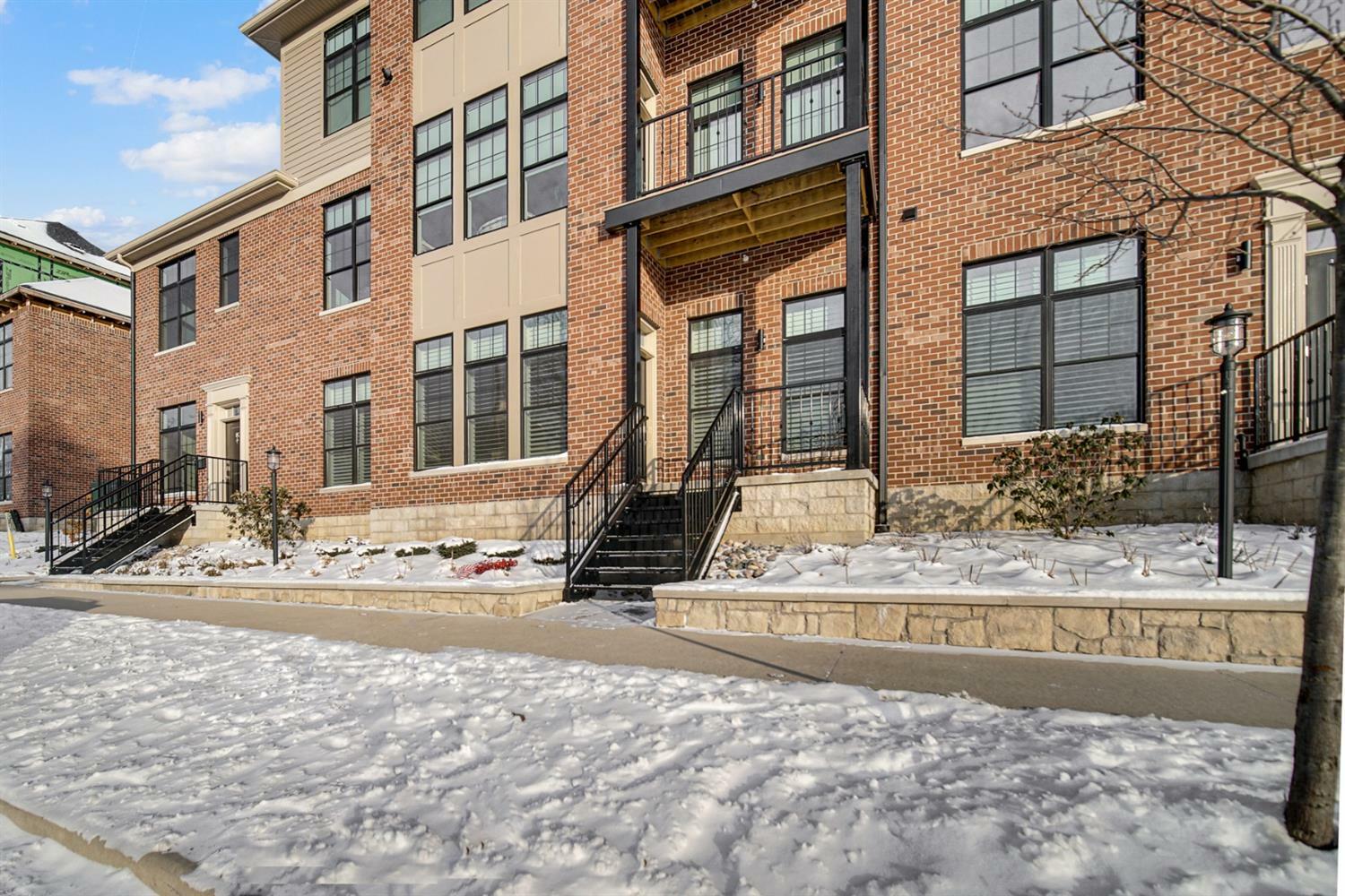 Property Photo:  204 Campbell Street 105  IN 46383 